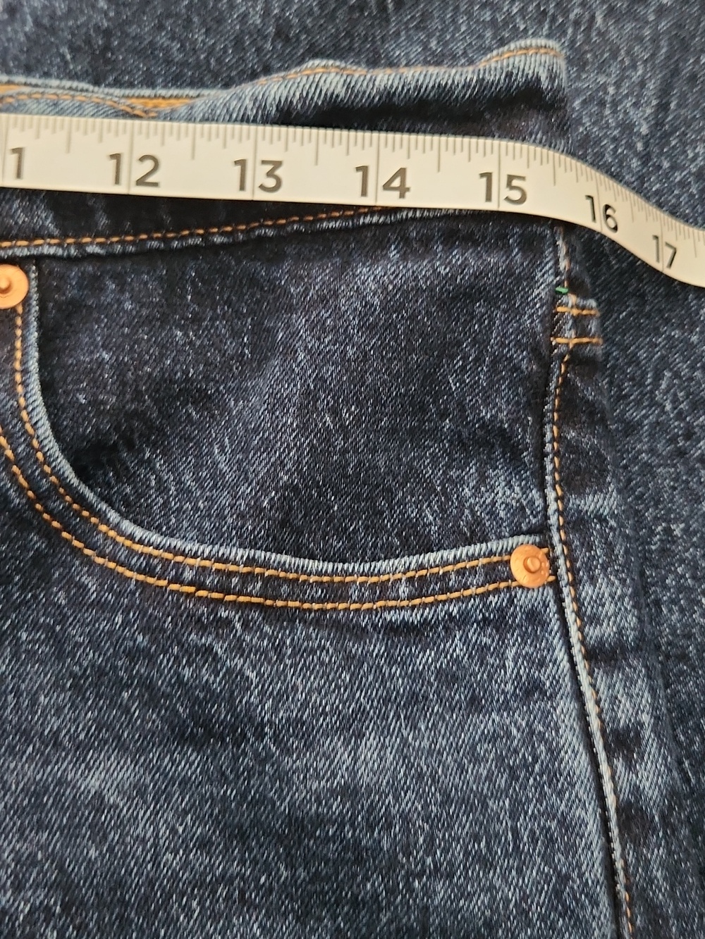Levi's Ribcage Bell Jeans Size 31 - Picture 6 of 14